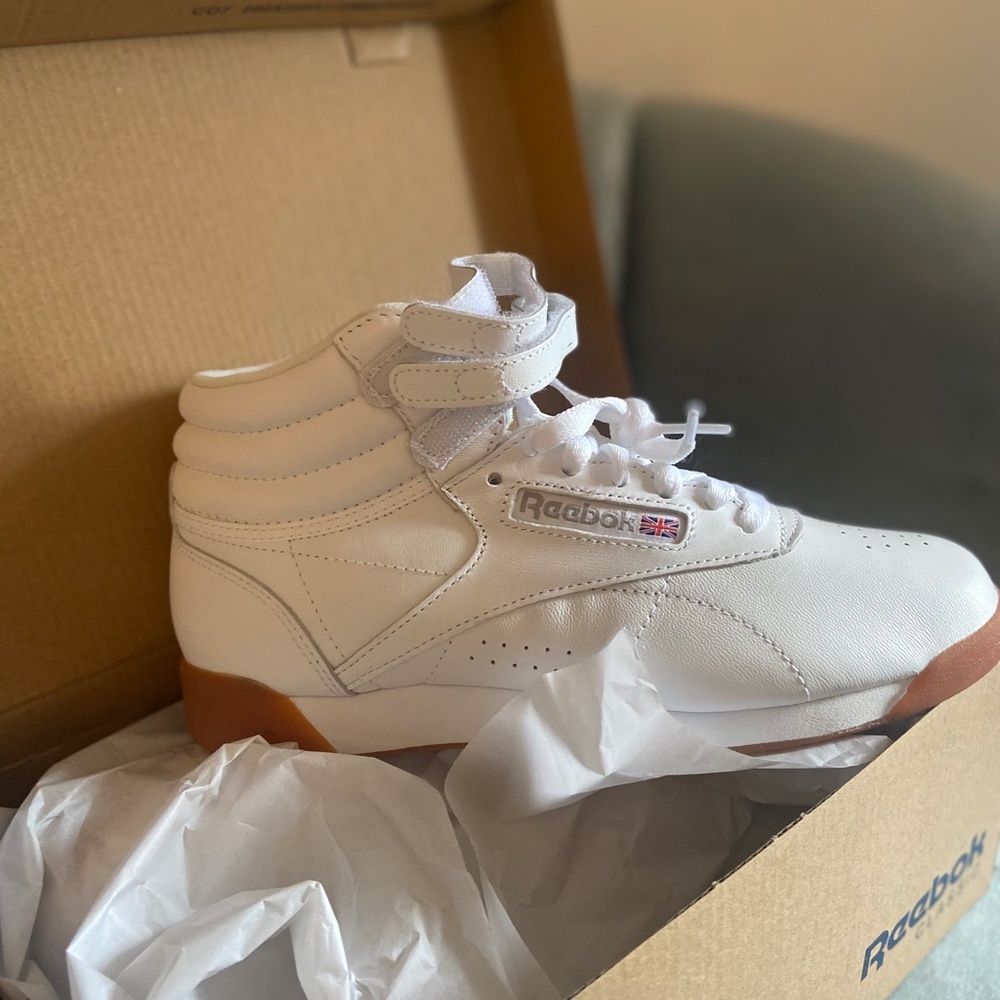 Brand new Reebok Hi top classics